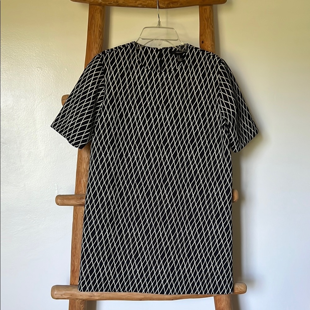 Black and White Geometric Shift Dress